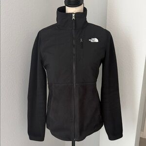 The North Face Women's Black Fleece Jacket